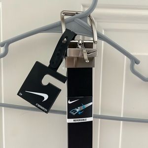 Nike reversible belt size 40